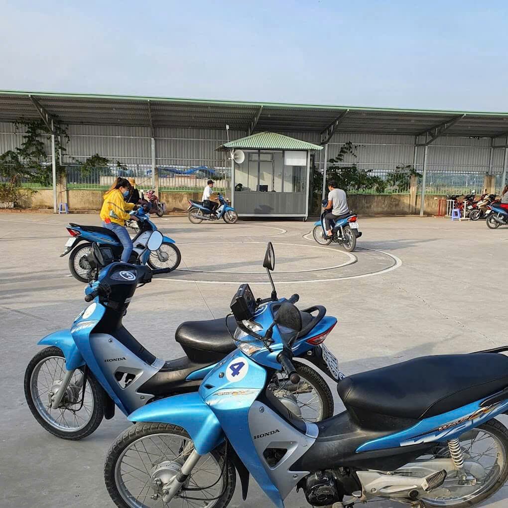 Bằng lái xe máy A1